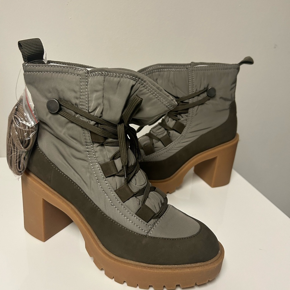 Dolce Vita Celida Olive Lug Heel Boots Size 9 NWT - platform winter boots